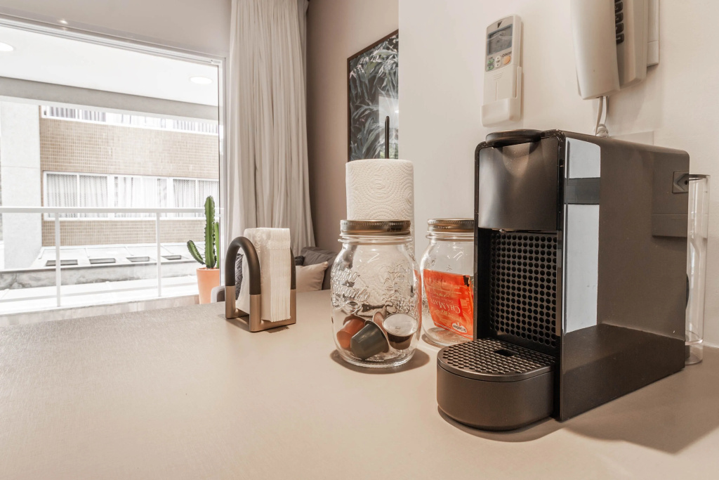 Apartamento estiloso com terraço privativo | Jardim Paulista