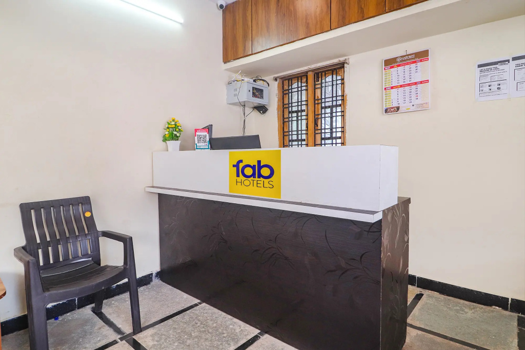 Fabexpress Simra Relax Inn