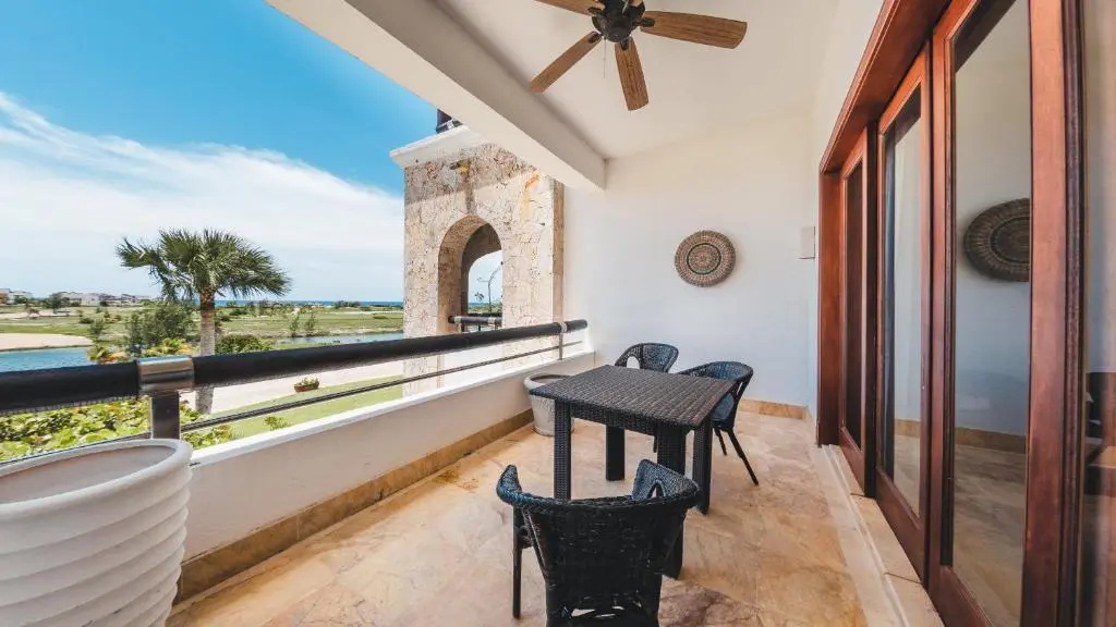 Golden Bear 2BR w Balcony Pool E21
