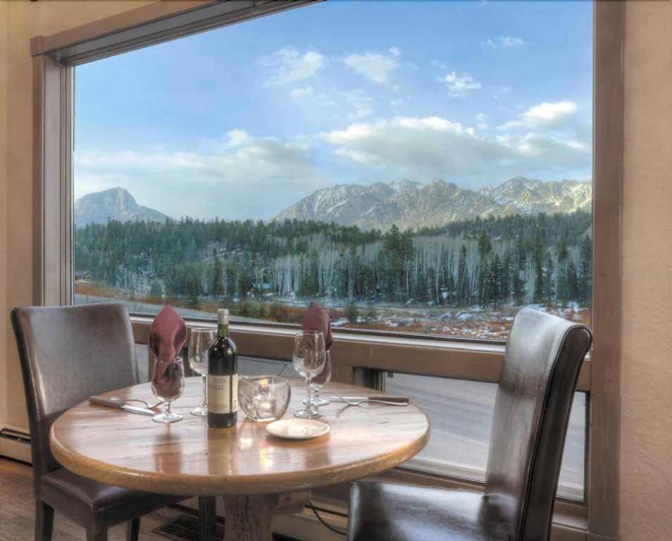 Silverpick Condo 204