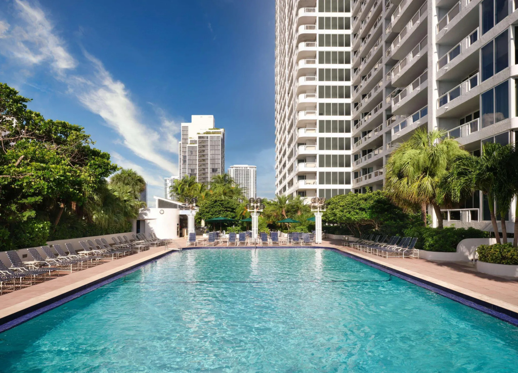 DoubleTree by Hilton Grand Hotel Biscayne Bay