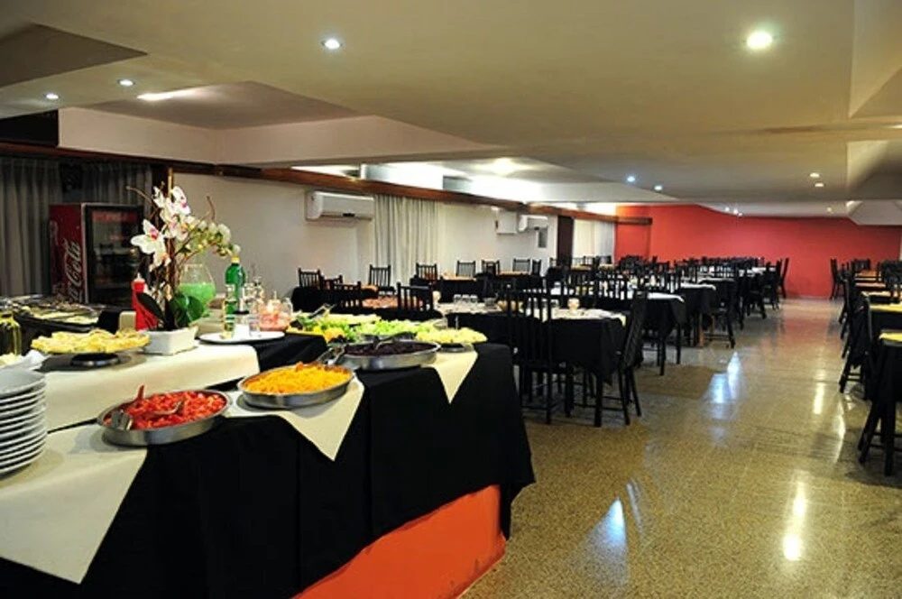 Costanera Hotel