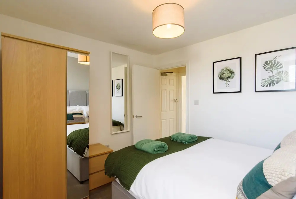 2 88A Albany Road