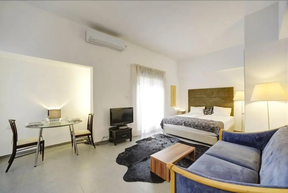 Hayarkon Beach Apartments