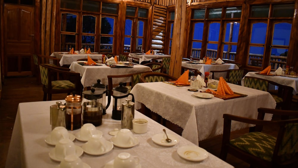 Orugano Bwindi Lodge