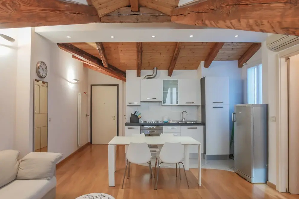 Romantic Mansard in the Heart of Trieste, 4 Guests