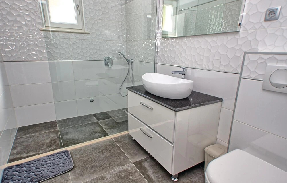 Awesome Home in Blato With Wifi and 6 Bedrooms