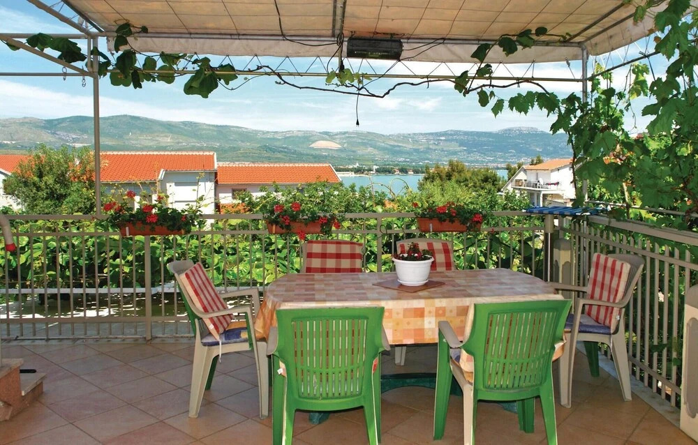 Beautiful Home in Mastrinka With Wifi and 1 Bedrooms