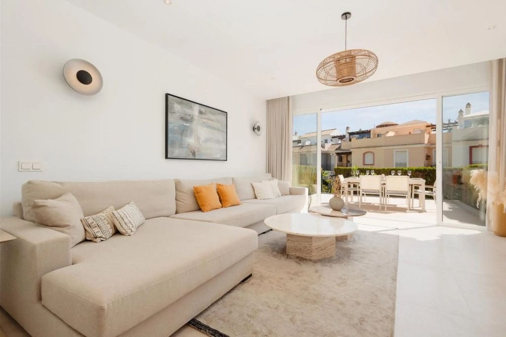 Holiday House next to the beach in Las Dunas, Bahía de Marbella