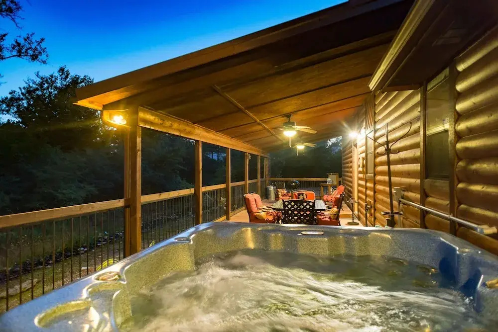 Copper Creek Open Cabin With Game Room and Hot Tub on the Deck by Redawning