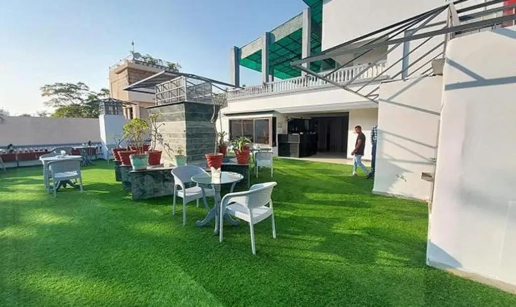 Fabhotel Prime Green View