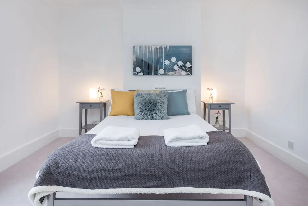 Delightful 1BR apt in Victorian Building Close to Hampstead Heath