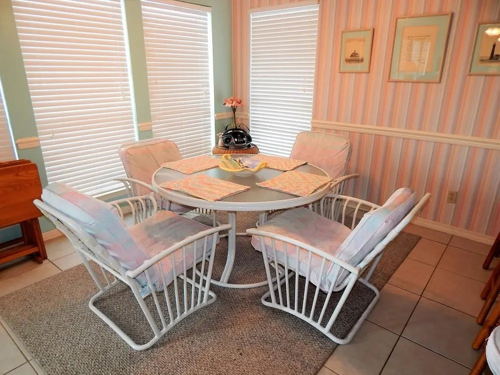 064 LE Palm Palm by RedAwning