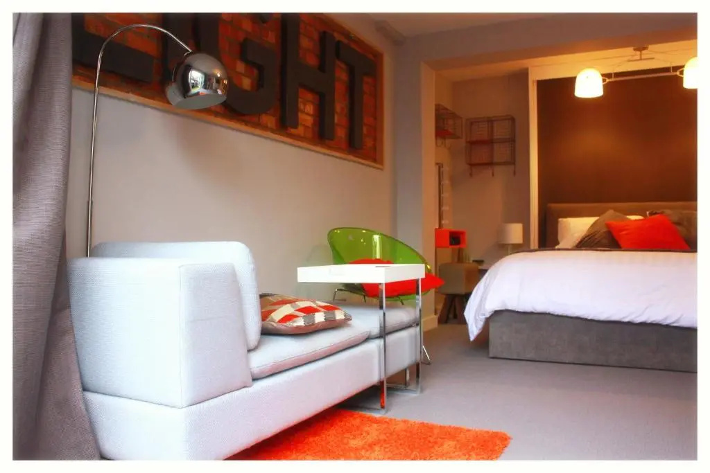 The Light Room at no.7