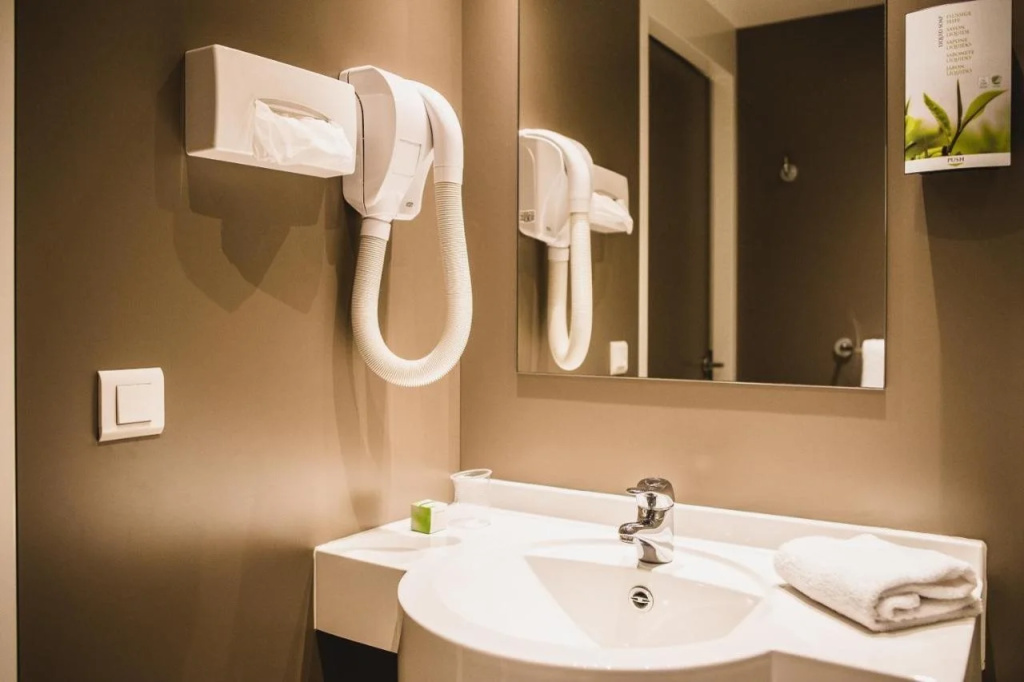 DC Hotel Charleroi Airport