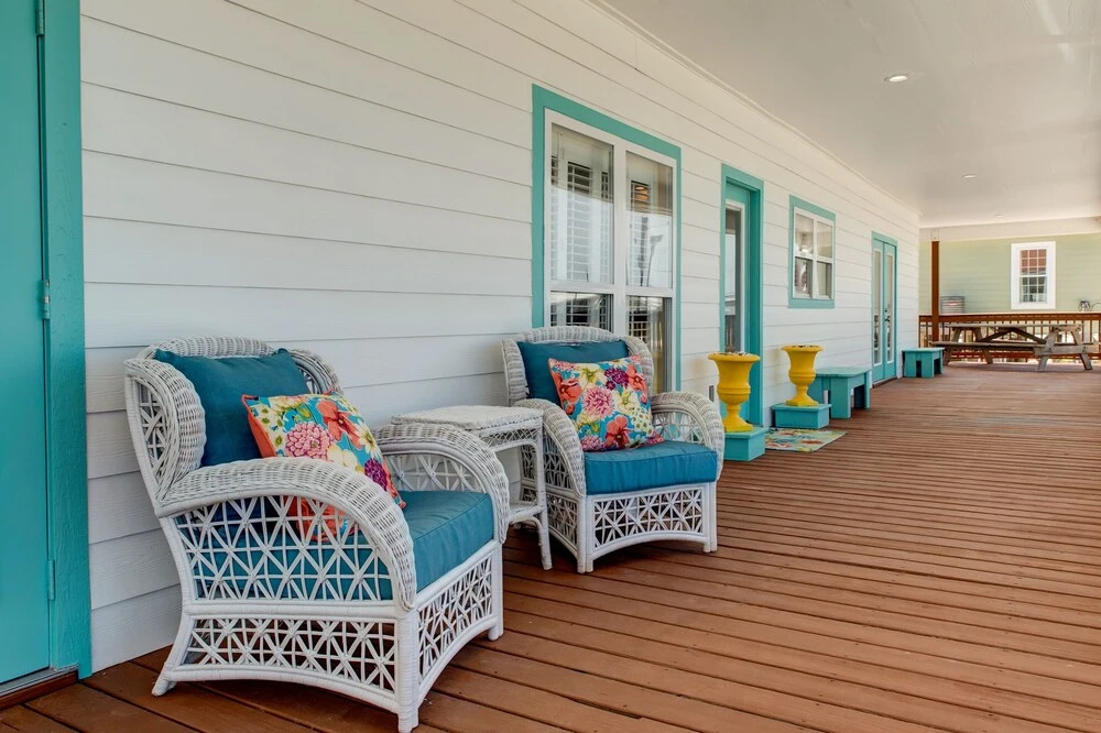 Dauphin Charm - Gulf Front! Pet Friendly - Wrap Around Porch With Observation Deck And Outdoor Seating 4 Bedroom Home by RedAwning
