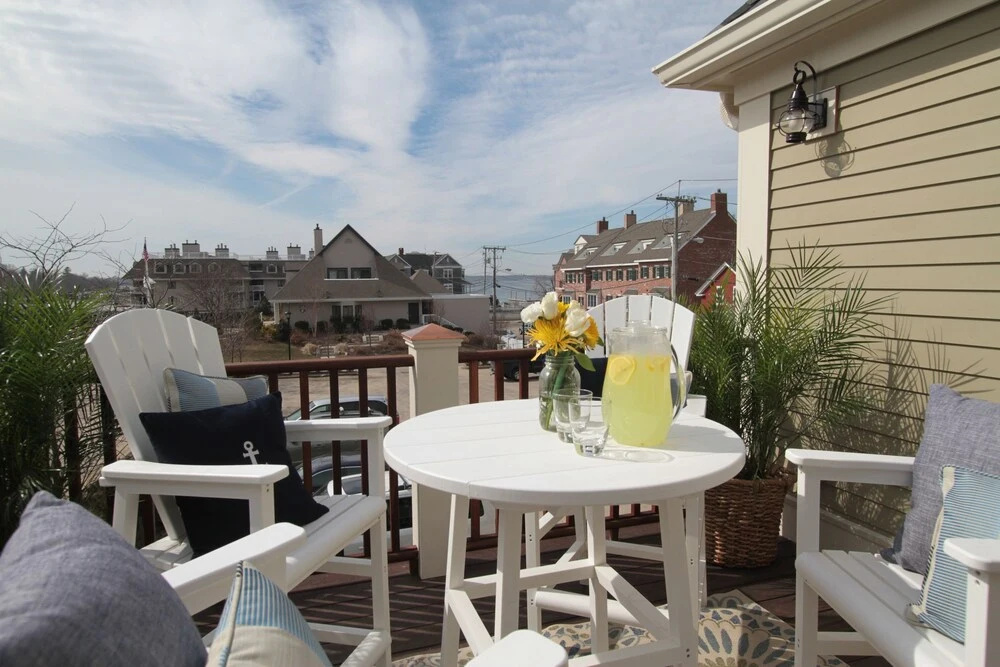 The Newport Lofts - 546 Thames Street