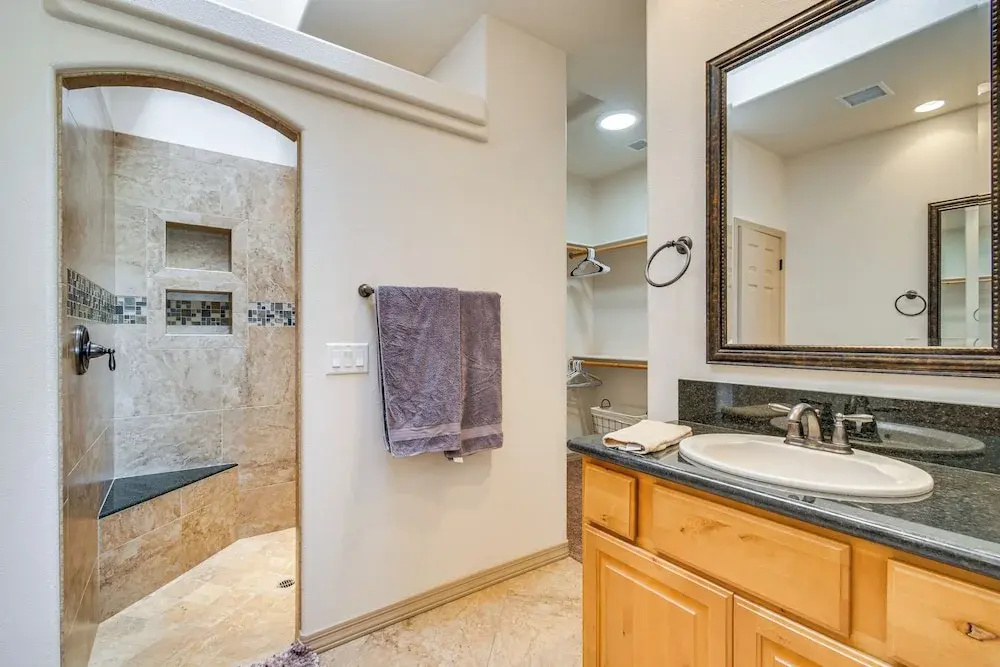 Putting Green & Mtn View: Lake Havasu City Home!