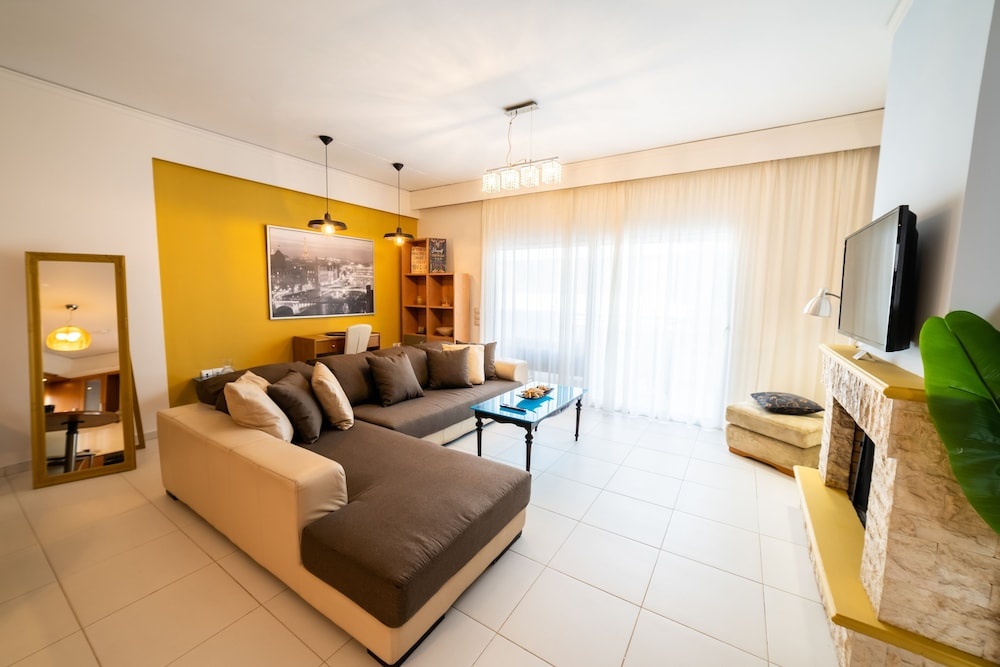 Heronissos Apartment