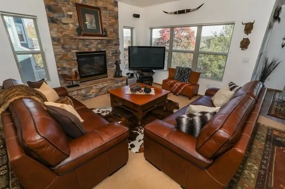 Seven Springs 4 BR Premium Condo, Mountain Views! by RedAwning
