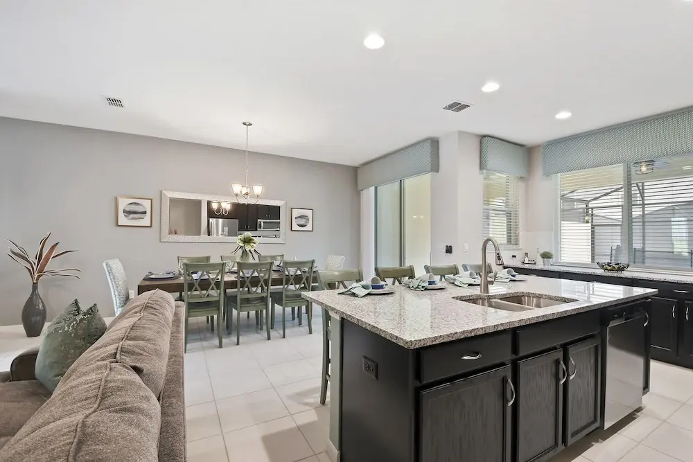 4 Bed Home Splash Pool at Solara