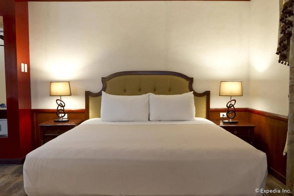 Dulcinea Hotel and Suites