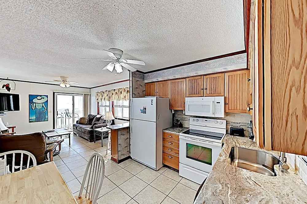 Oceanfront Condo w/ Pool - Steps to the Sand! condo