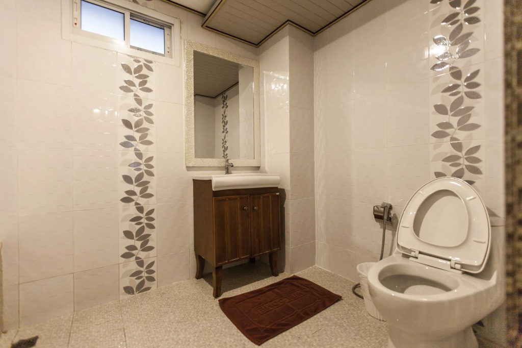 The Train Resort - Your Relaxing Resort with Large Pool & Jacuzzi