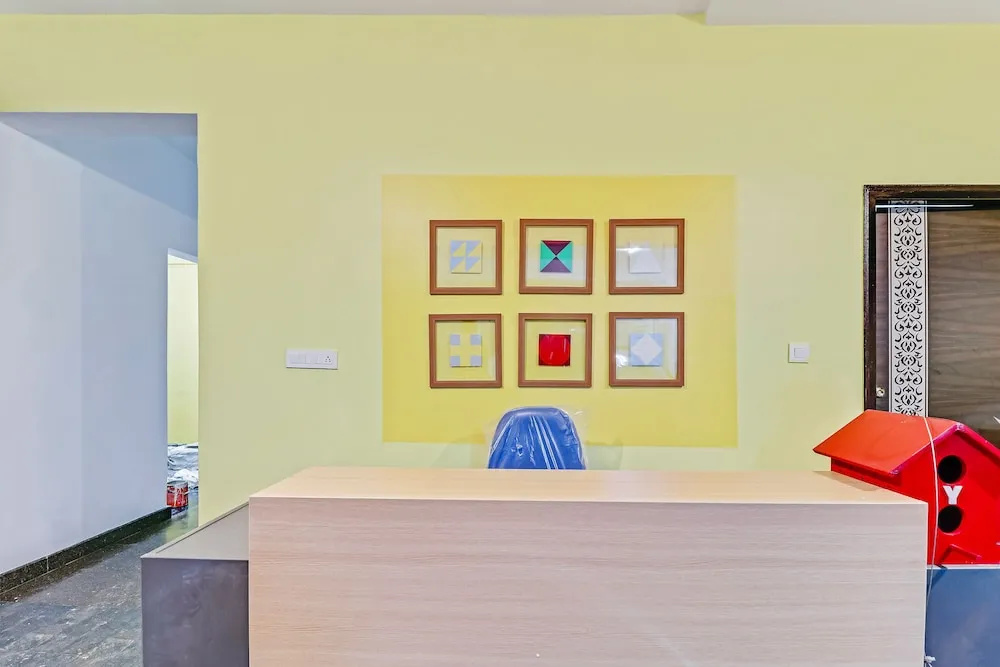 Oyo Home 39445 Cozy Stay Fortis Hospital