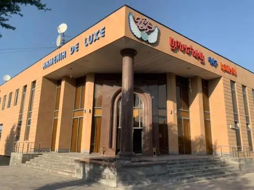 Armenia De Luxe
