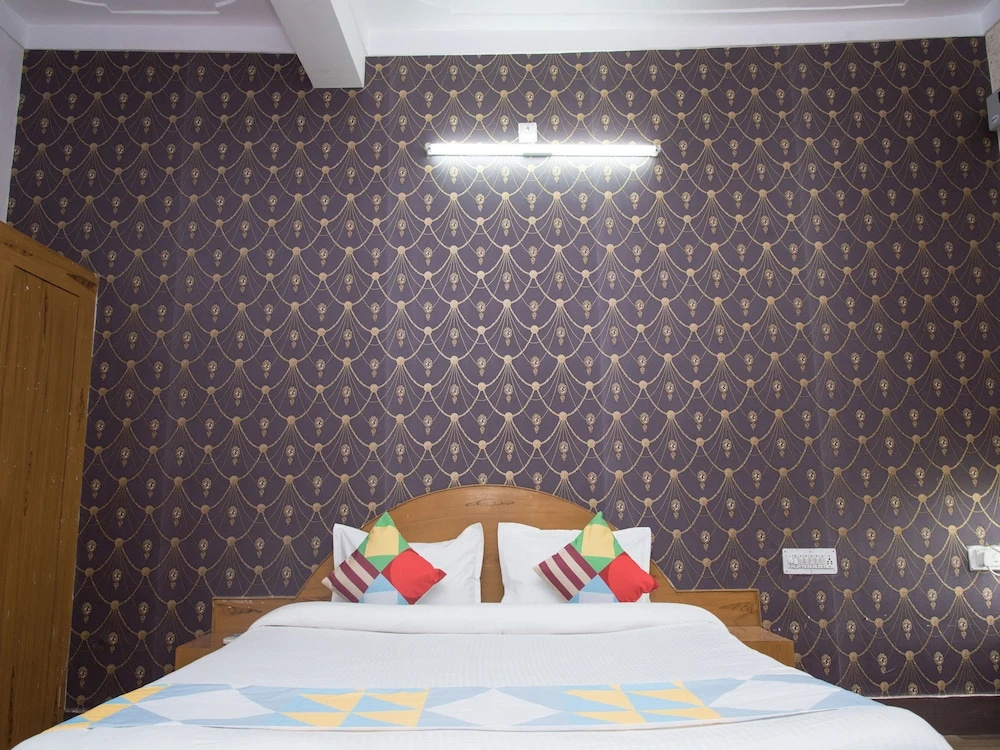 Oyo 16816 Home Garden View Resort Stay NH 48 Kaya