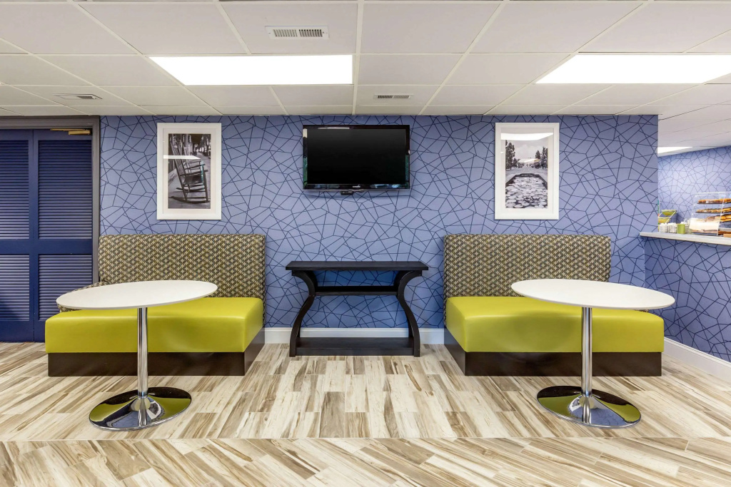 Quality Inn & Suites Apex - Holly Springs NC