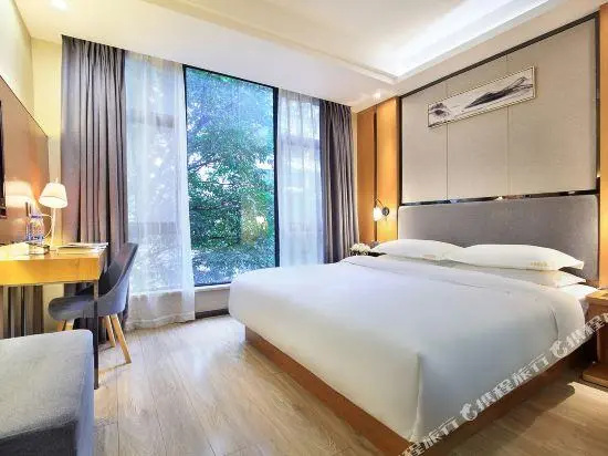 Lijiang Letu Boutique Hotel (Guilin Xiangshan Scenic Spot Two Rivers and Four Lakes Branch)