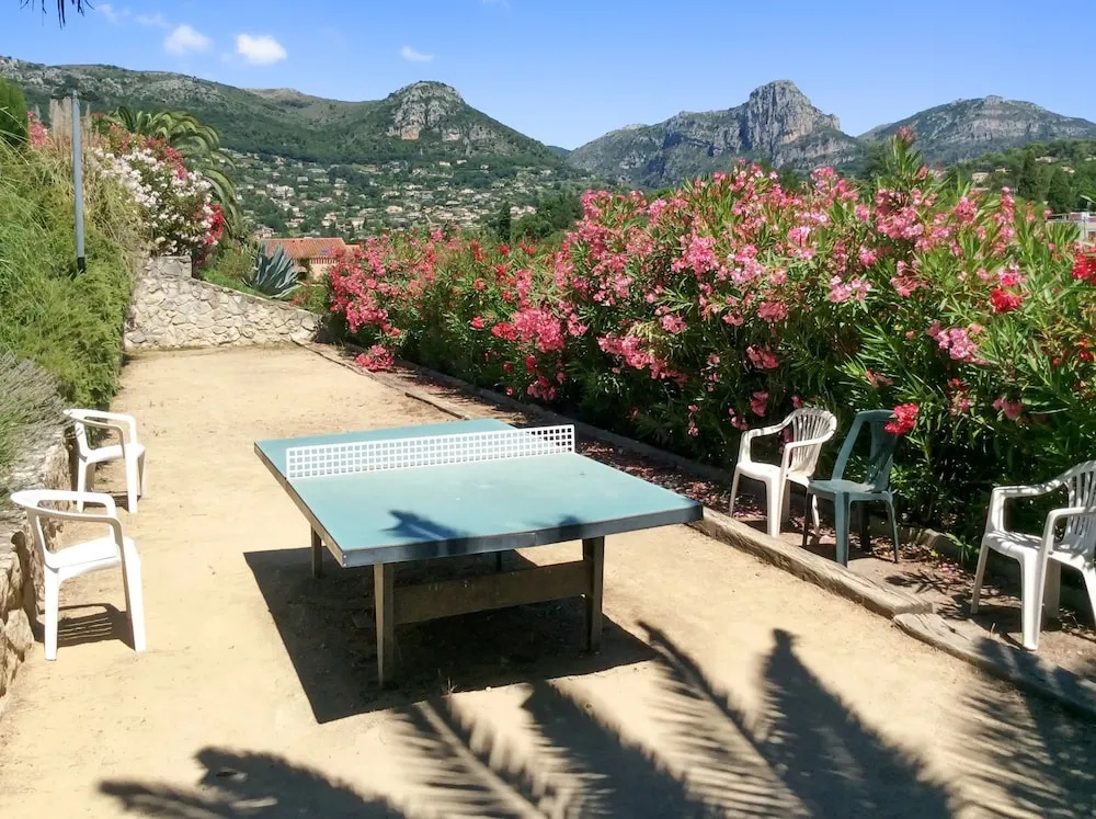 Studio in Vence, With Wonderful Mountain View, Pool Access and Wifi - 14 km From the Beach