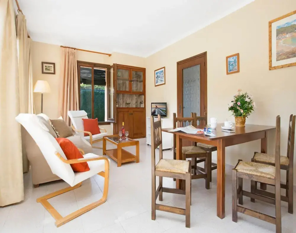 Villa in Costa Brava With Pool Near Beach