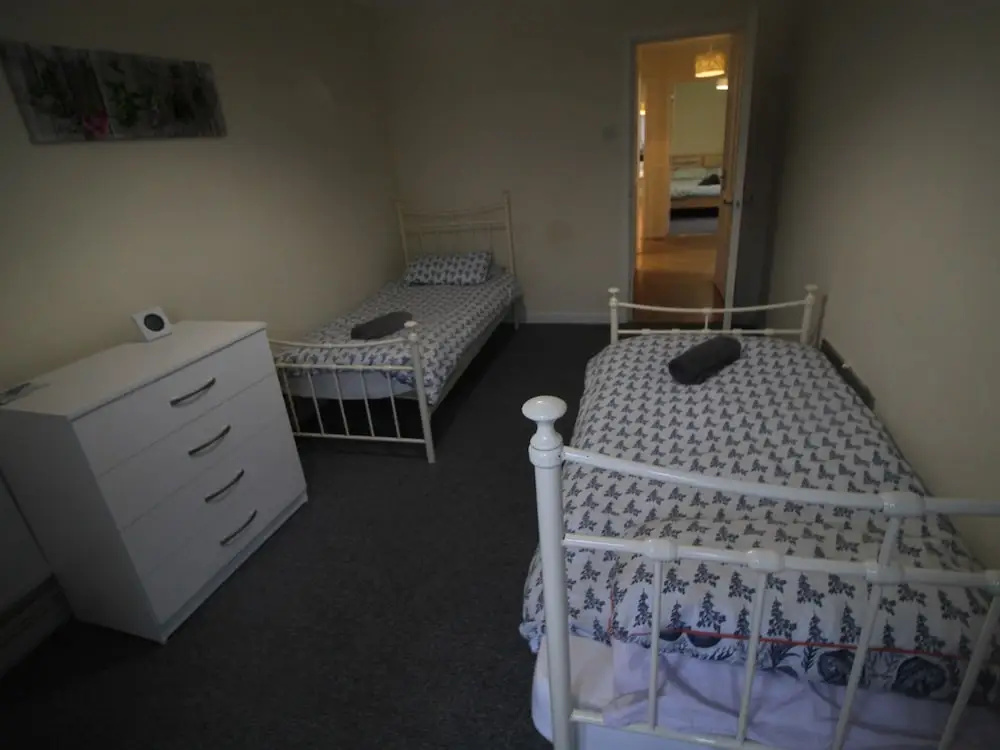 Tywn 2 Bed Apartment by Cardiff Holiday Homes
