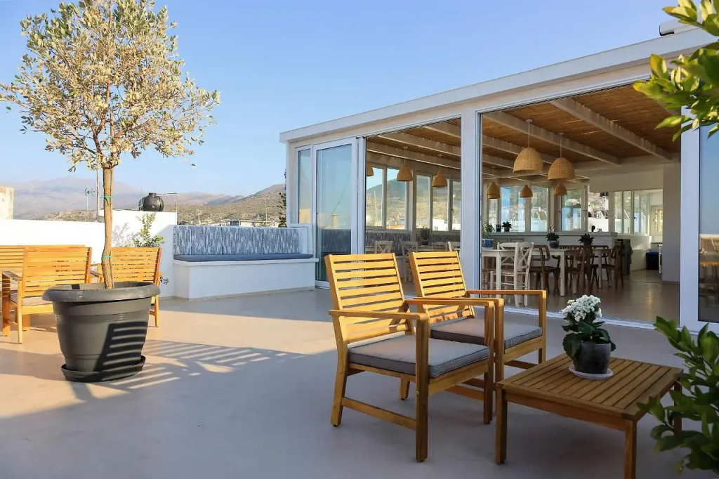 Sea Breeze Hotel