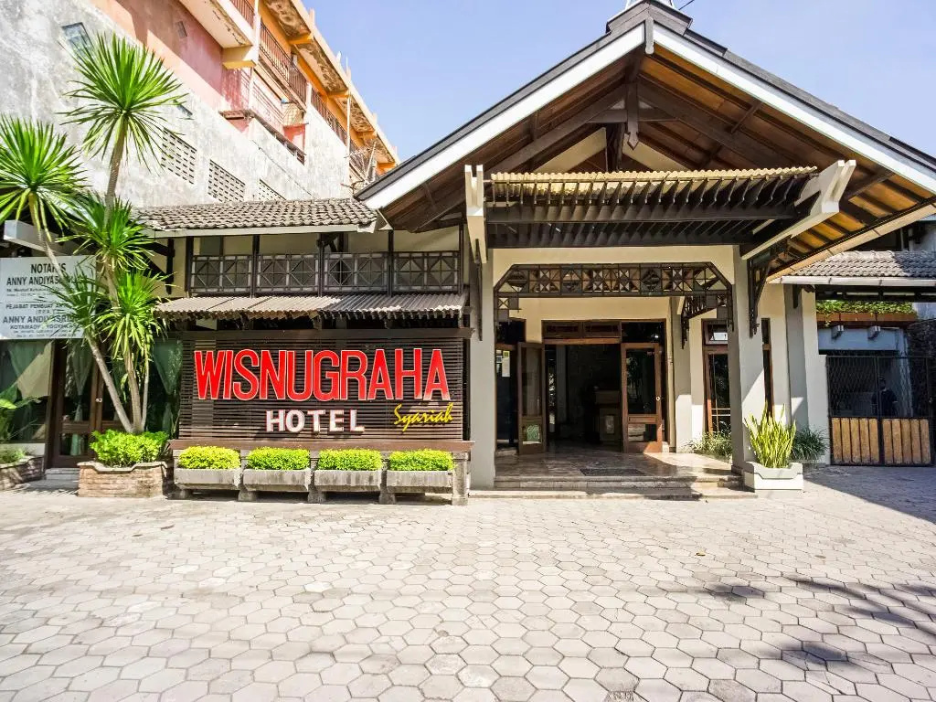 Urbanview Hotel Syariah Wisnugraha by RedDoorz
