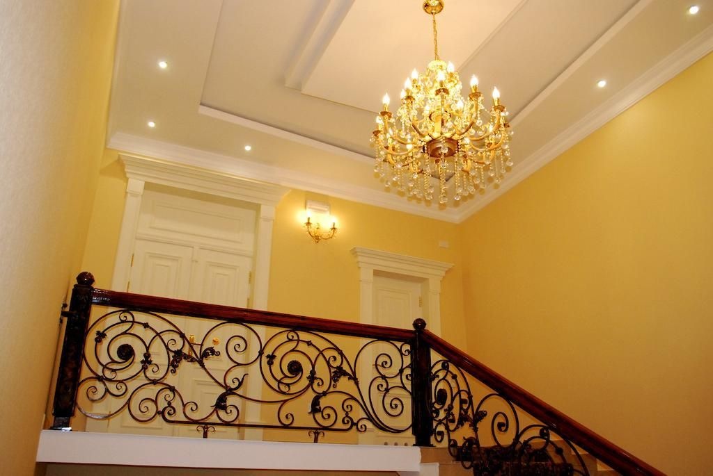 Jahon Palace