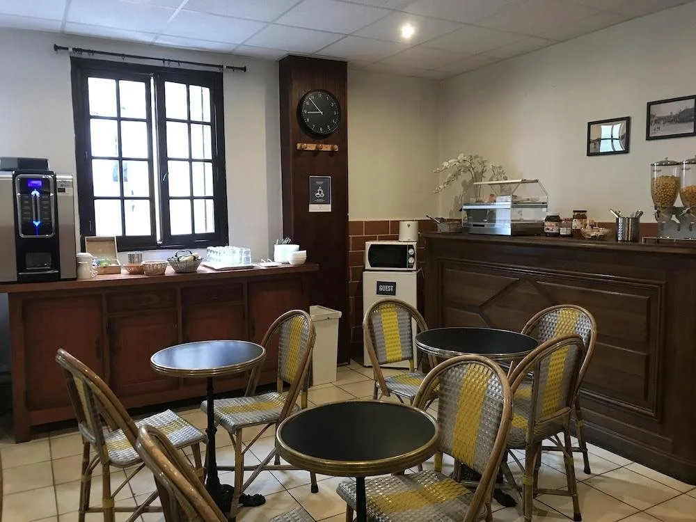 Hotel Agorno Cite de la Musique