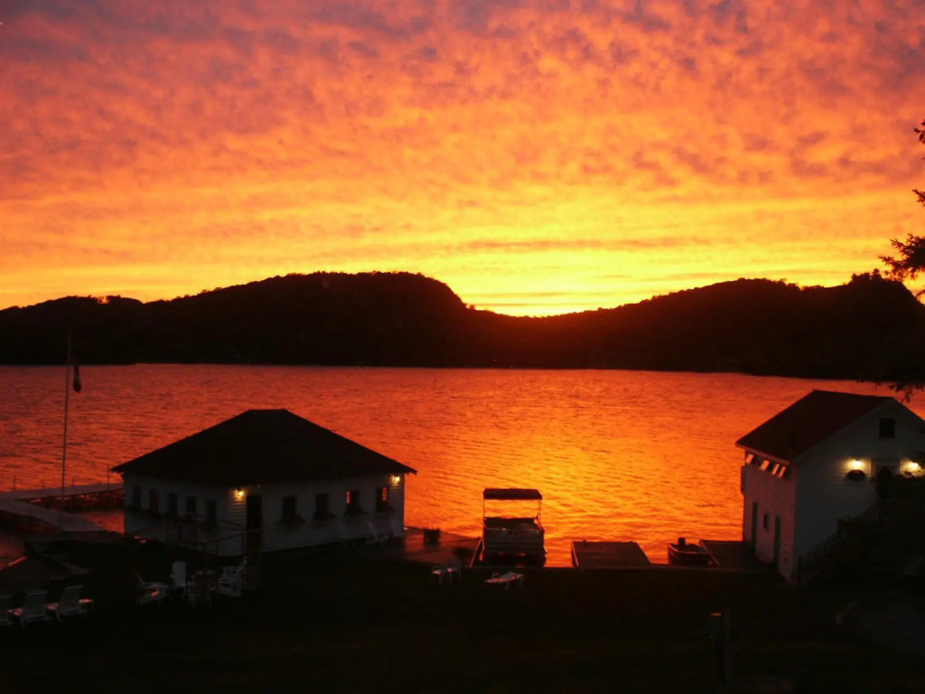 Pow Wow Point Lodge