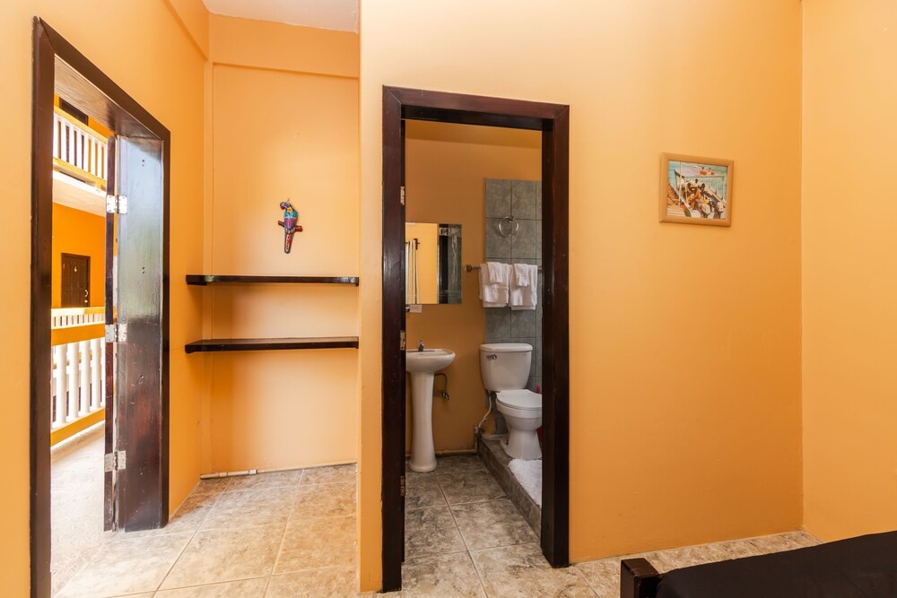 San Pedro Studios and Suites