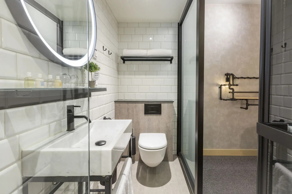 Hotel With Urban Deli