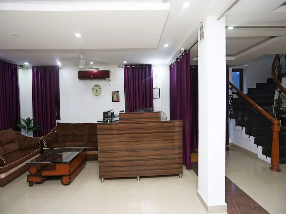 Raj Inn By OYO Rooms