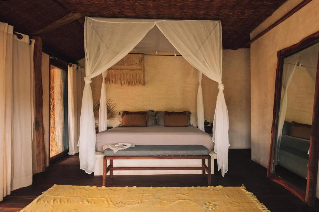 Radhoo Tulum