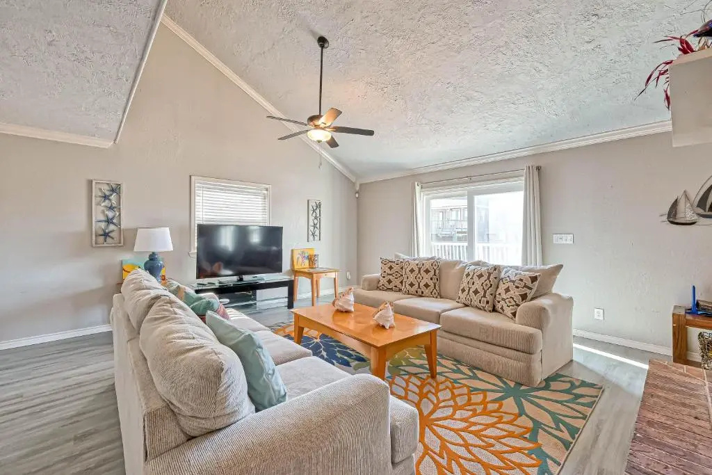 Anchor N Play in Sea Isle On Canal 5 Bdrms Huge Deck Beach Access