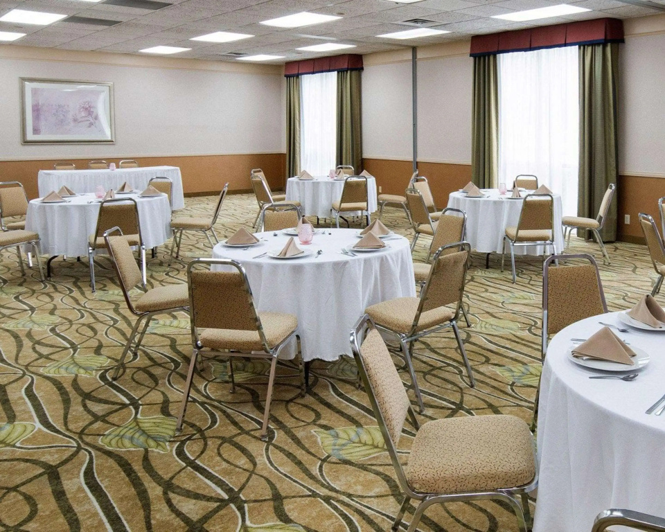 Comfort Suites Parkersburg South
