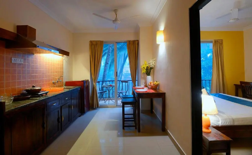 TreeHouse Blue Hotel & Serviced Apartments