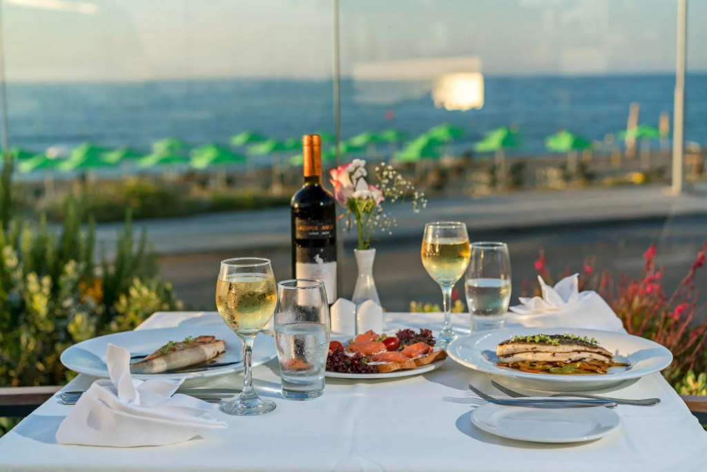 Pearl SeaBreeze Suites