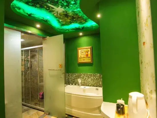 Chongqing Muyunsi Hotel (Chongqing Jiefangbei Pedestrian Street)
